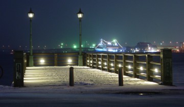 旧桟橋（東浜桟橋）から、夜の摩周丸 2006年3月